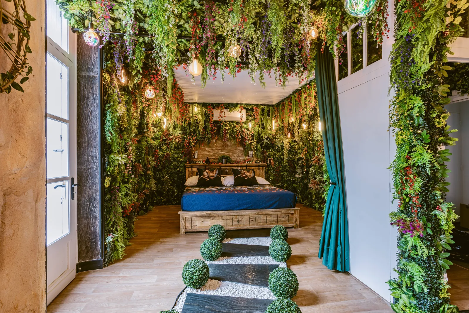 La Jungle Room & Spa, love room à Mussidan