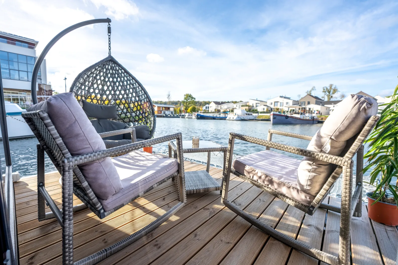 Suite flottante King Balnéo Hamac à L'Isle-Adam, photo 4