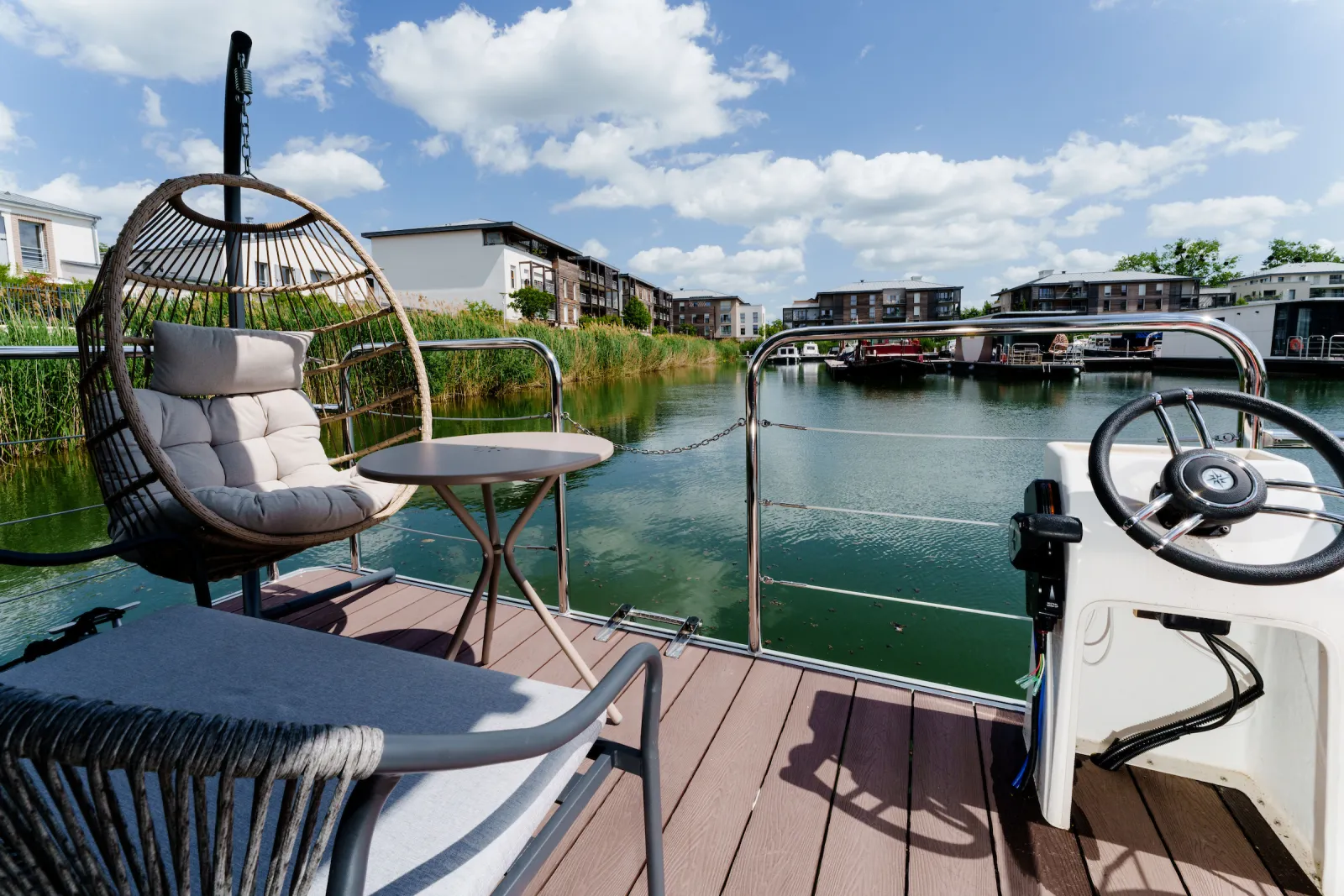 Suite flottante Supérieure Sauna et Balnéo à L'Isle-Adam, photo 4