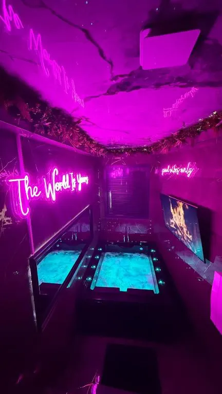 Nuit d'Or, love room à Valserhône