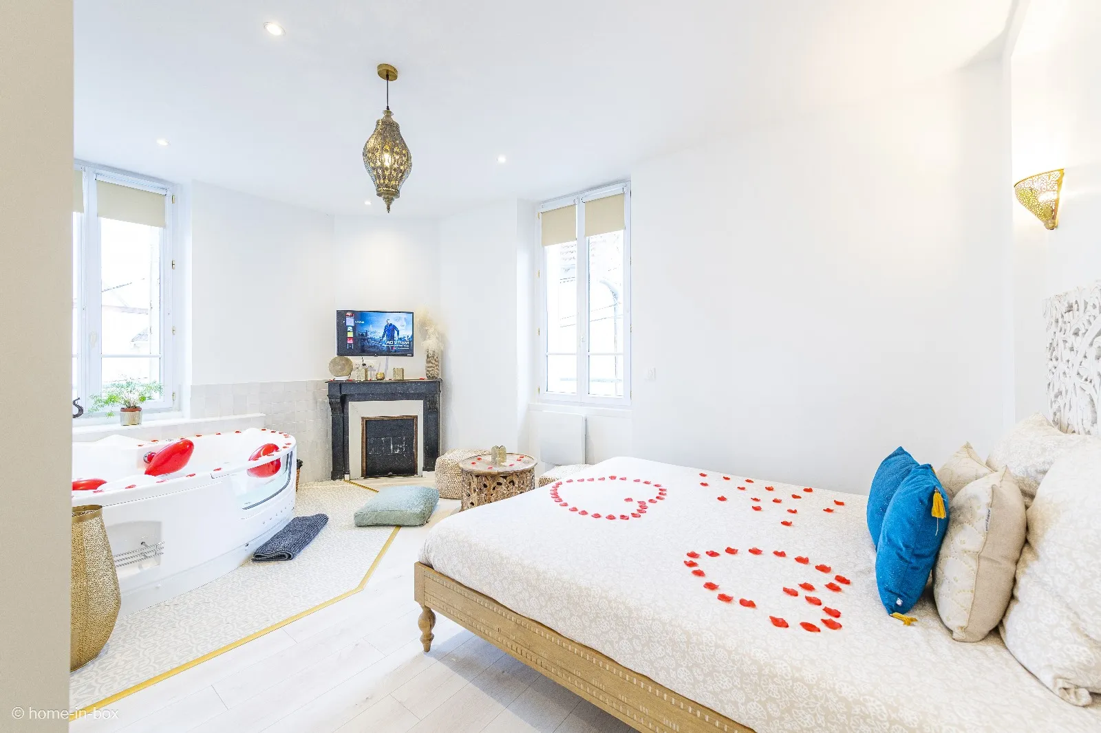 Suite 1001 Nuits, love room à Nanteuil-lès-Meaux