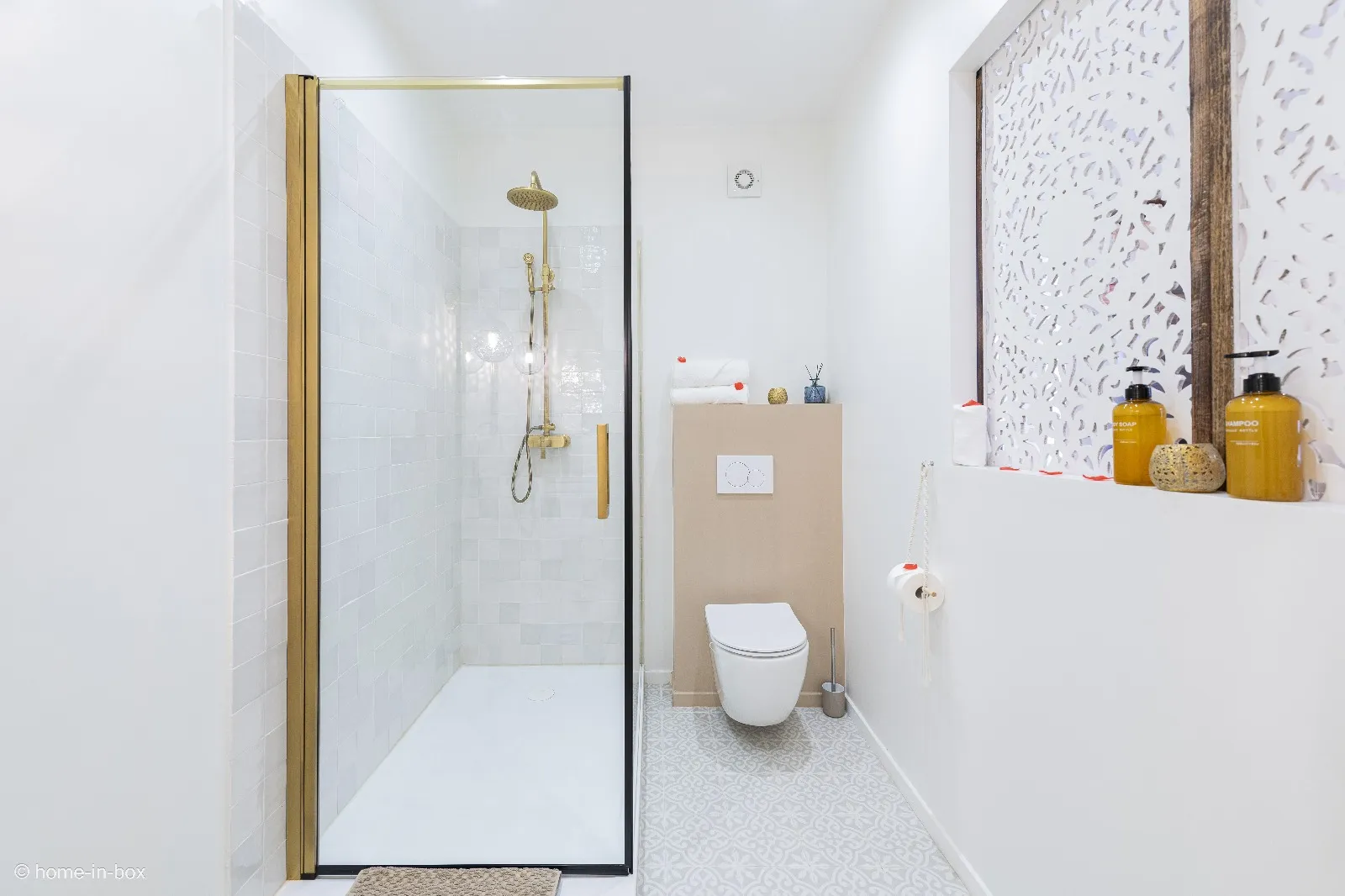Suite 1001 Nuits à Nanteuil-lès-Meaux, photo 3