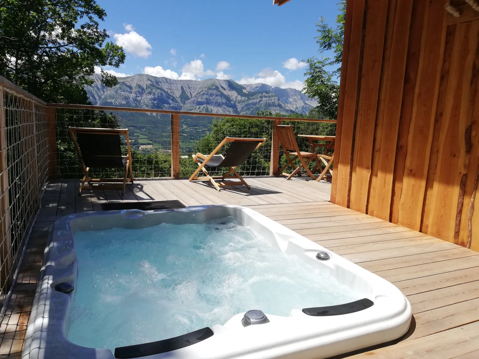 Cabane des Chastelas, cabane à Saint-Julien-en-Champsaur