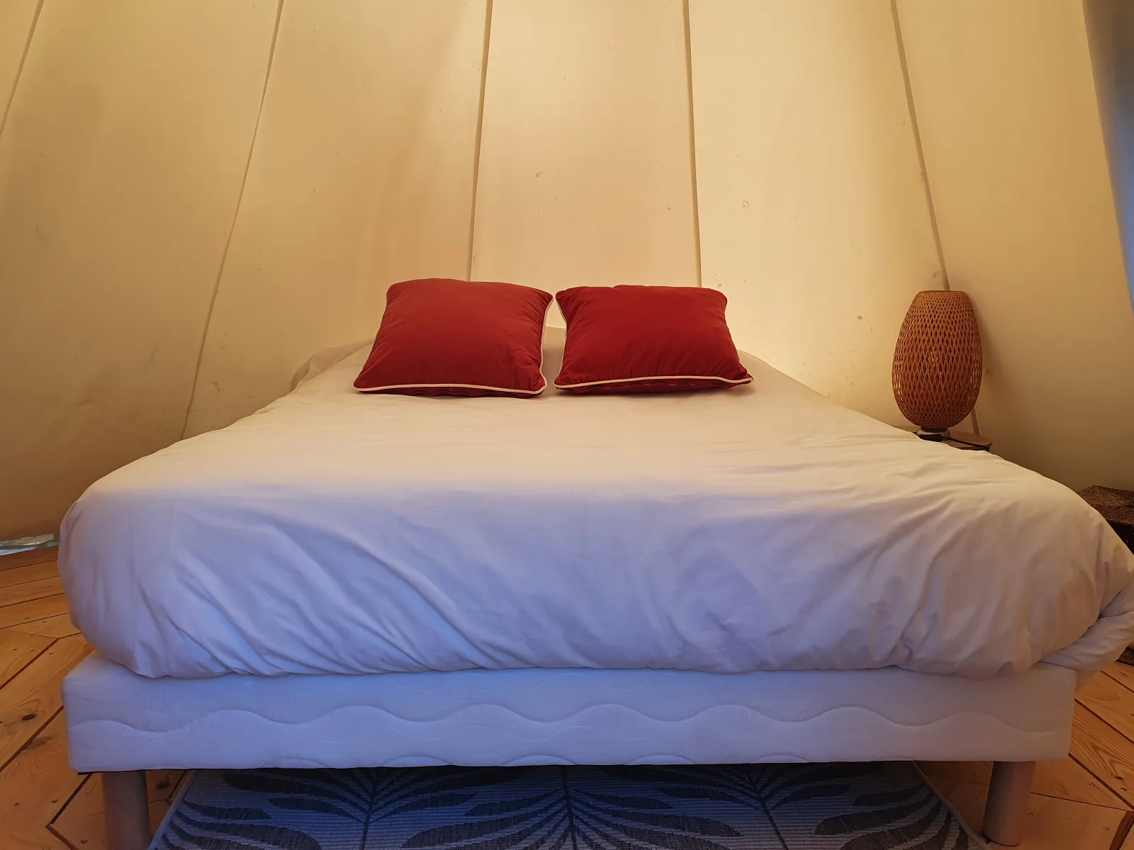 Tipi Lodge à Vogüé, photo 3
