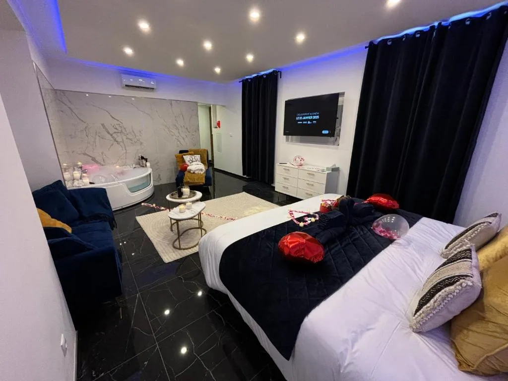 Seductive Love Room à Beausoleil, photo 6